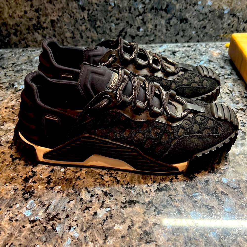 Dolce & Gabbana shoes size 40.5 100% real an authenticated